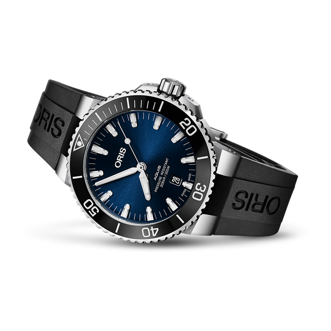 Oris Aquis Date Blue 43.5mm