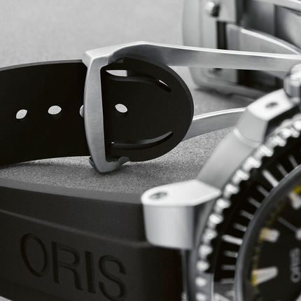 Oris Aquis Depth Gauge 45.8mm