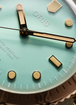 Oris Divers Sixty-Five Cotton Candy Bronze Green 38mm