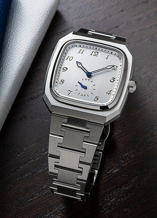 Feynman VI Daylight Silver