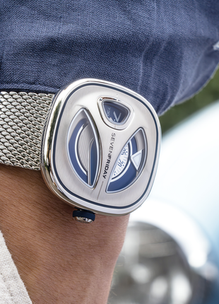 SEVENFRIDAY ME1/01M