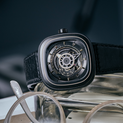 SEVENFRIDAY P2B/02