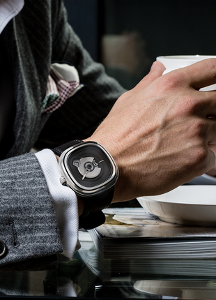 SEVENFRIDAY PE1/01