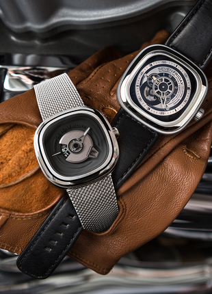 SEVENFRIDAY PE1/01M