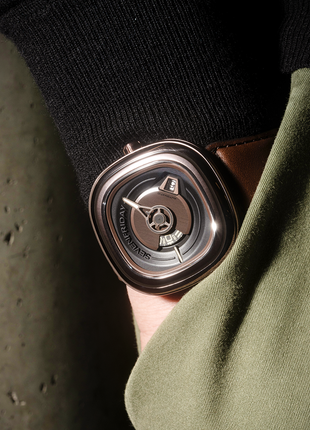 SEVENFRIDAY PE2/01