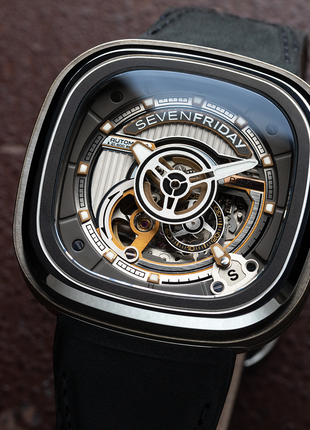 SEVENFRIDAY PS2/01