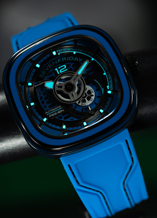 SEVENFRIDAY PS3/04