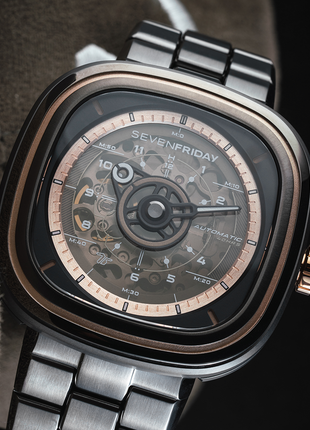 SEVENFRIDAY T2/03M