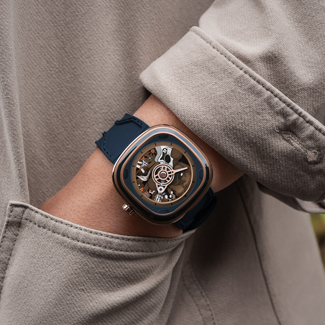 SEVENFRIDAY T2/08
