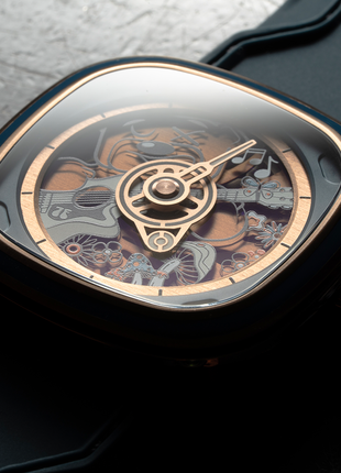 SEVENFRIDAY T2/08