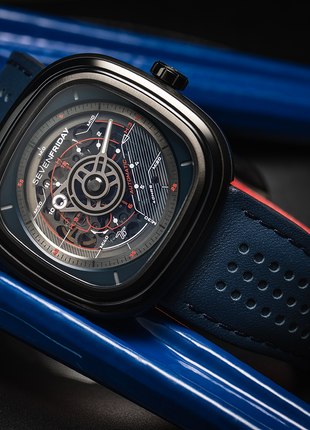 SEVENFRIDAY T3/03