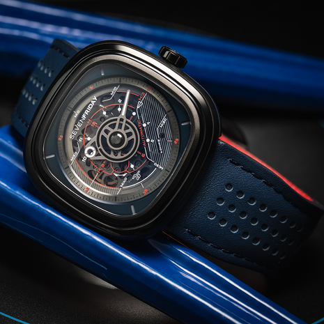 SEVENFRIDAY T3/03