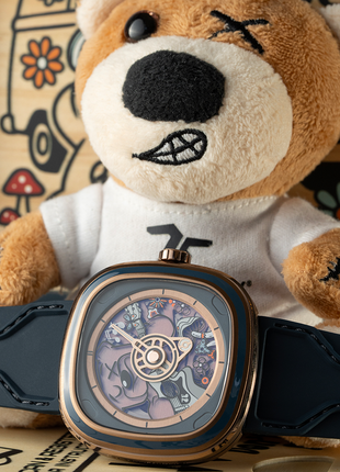 SEVENFRIDAY T2/08