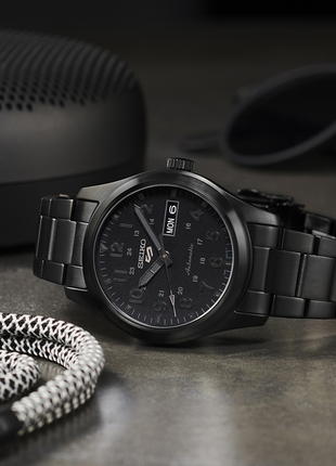 Seiko 5 Sports SRPJ09K1 Stealth Auto