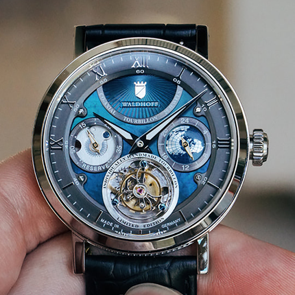 Waldhoff Ultramatic Tourbillon Carbon