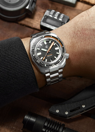 Zelos Hammerhead V3 Granite 44mm - Titanium Automatic Diver Watch
