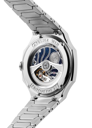 Atelier Wen Perception V3 Yún sapphire exhibition caseback showing the customised Pequignet EPM03 movement