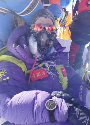 CIGA DESIGN Everest China watch worn during the 2025 Mount Everest expedition