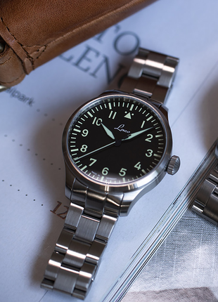 Laco Augsburg 39 MB 39mm automatic pilot watch with black Type A dial and stainless-steel bracelet